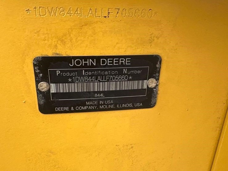 2020-deere-844l-image-28