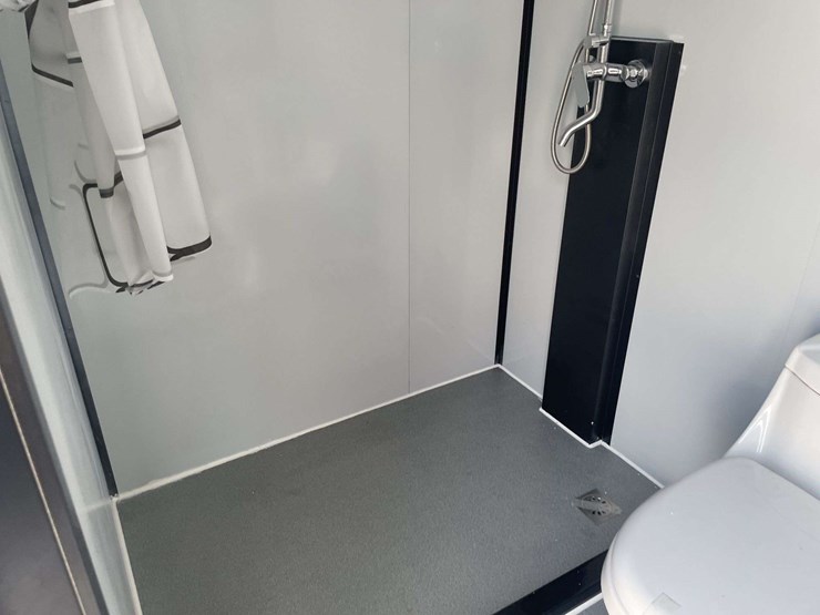 portable-washroom-image-5