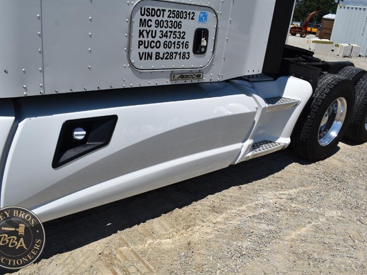 2011-kenworth-t660-image-60