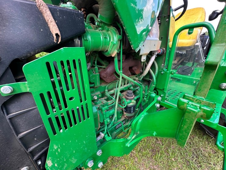 2021-john-deere-5045e-image-28