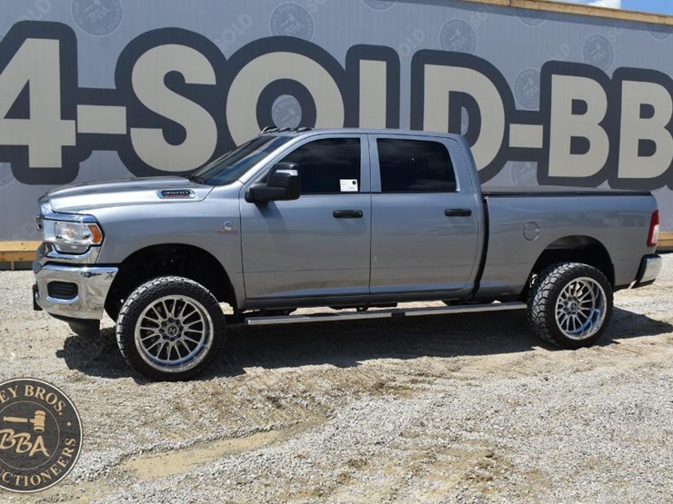 2024-ram-3500-hd-image-9