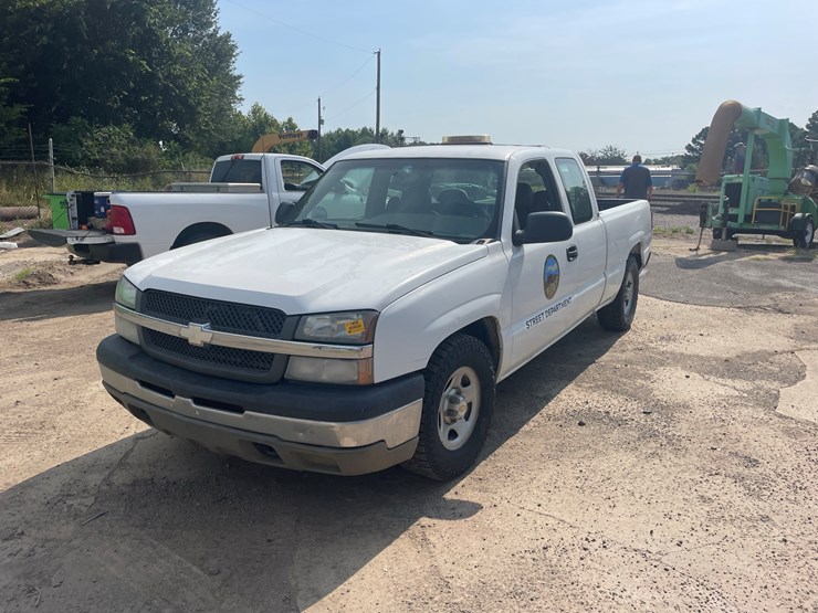 2003-chevrolet-silverado-image-2