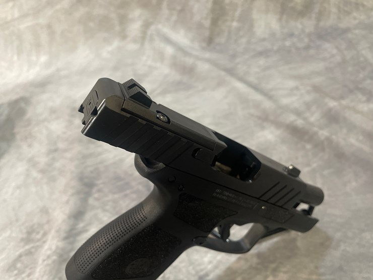 #4352-•-beretta-apx-a1-9mm-luger-pistol,-sn:-axc158923-image-9