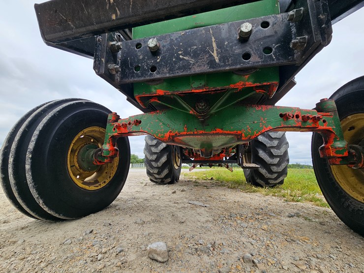 john-deere-2240-image-26