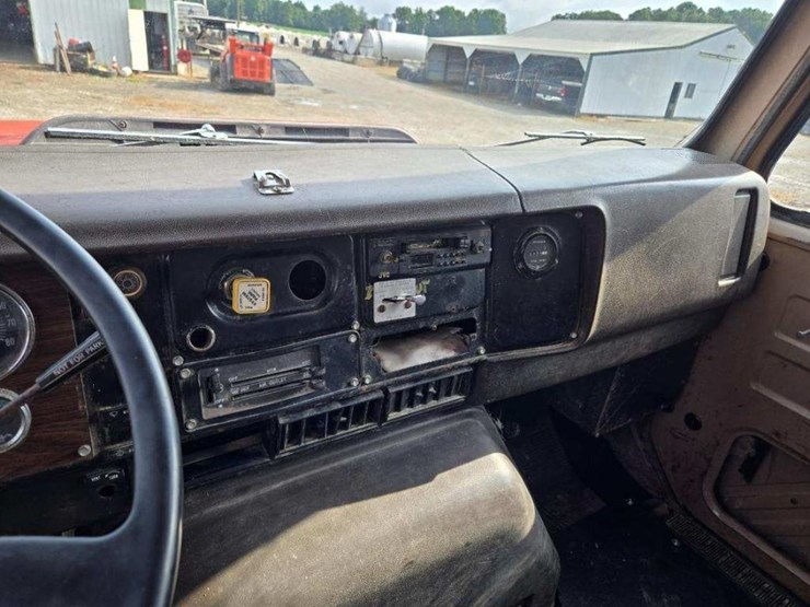 1981-international-f2674-tandem-axle-grain-truck-w/tag-axle*updated-8/4/25*-image-28