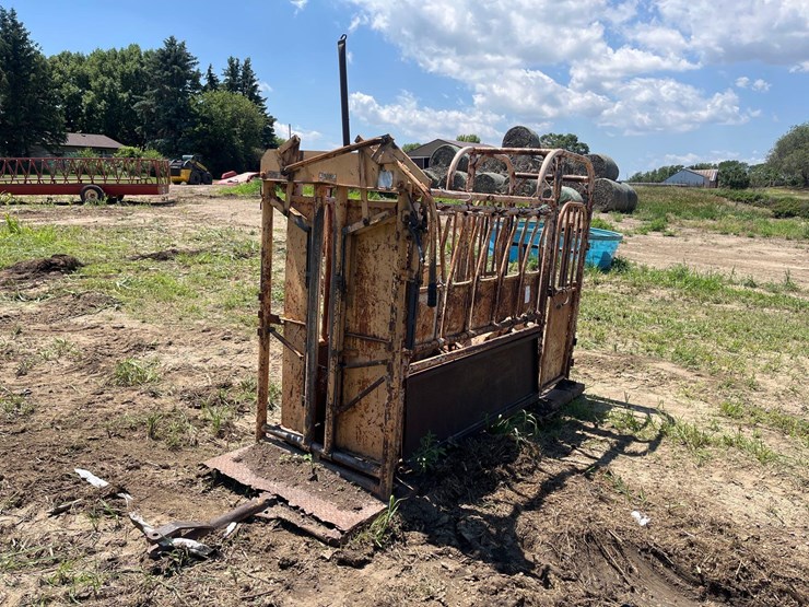 for-most-cattle-chute-image-2