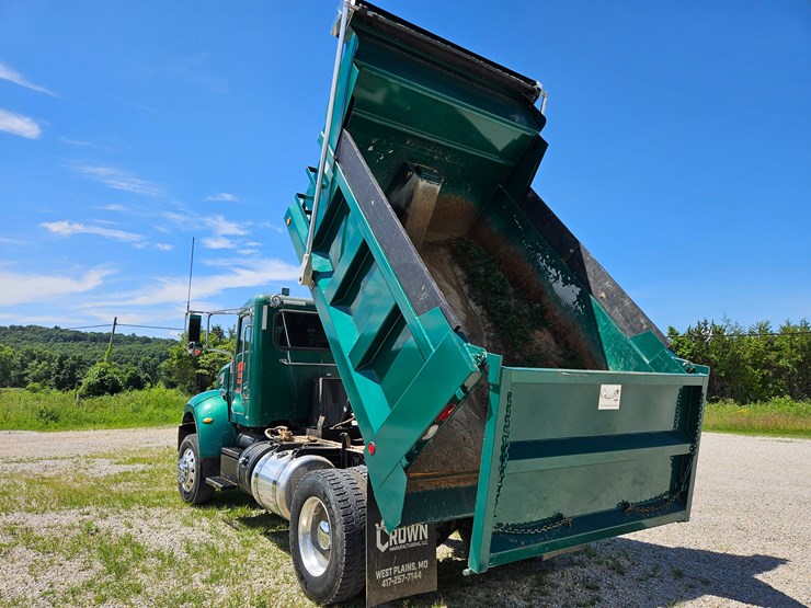 2012-peterbilt-382-image-56