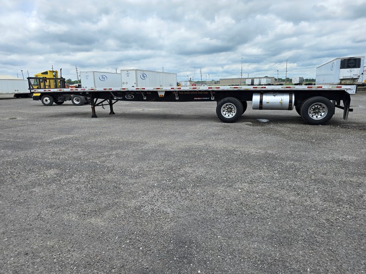 2015-great-dane-48'-x-102"-image-17