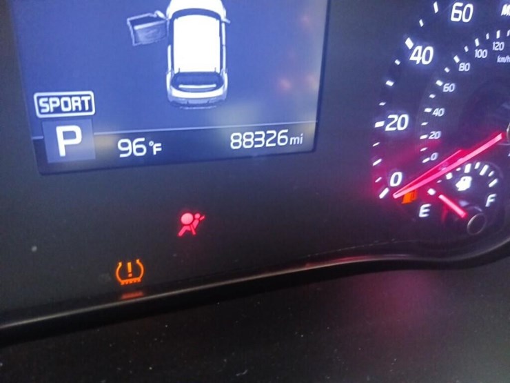 2020-kia-soul-runs/moves-lx-image-6