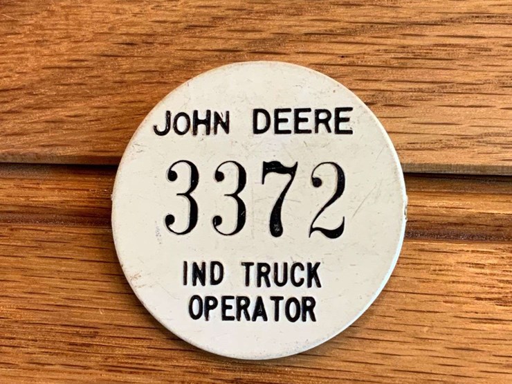john-deere-ind.-truck-operator-badge-image-1