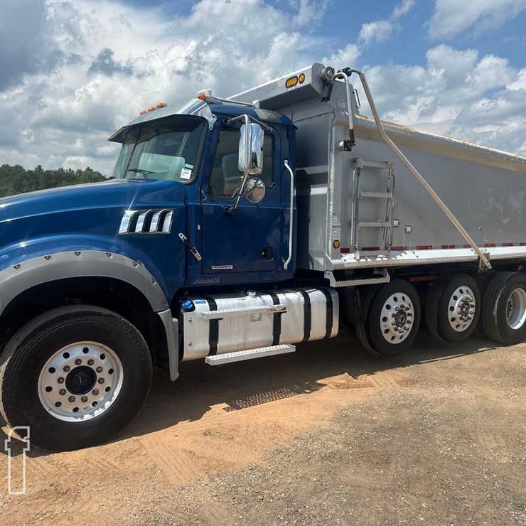 2021 MACK GRANITE 64FR