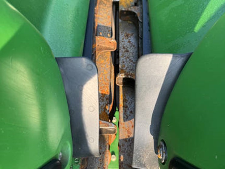 2014-john-deere-608c-image-19