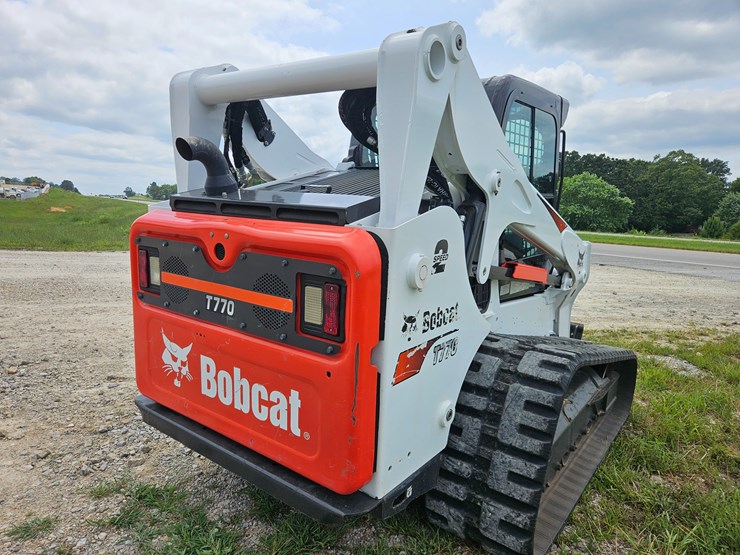 2021-bobcat-t770-image-14
