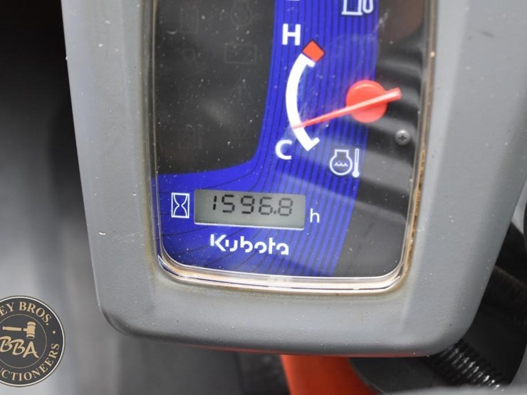 2017-kubota-ssv65-image-52