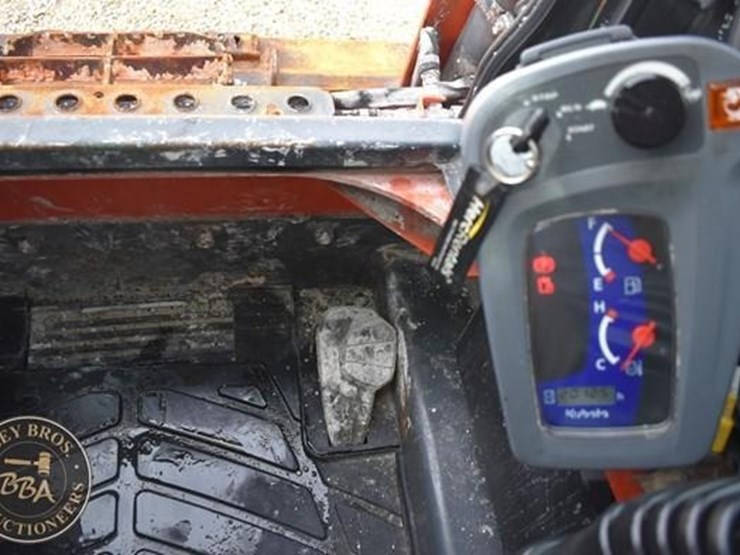 2017-kubota-ssv65-image-52