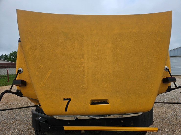 2005-freightliner-fs65-image-66