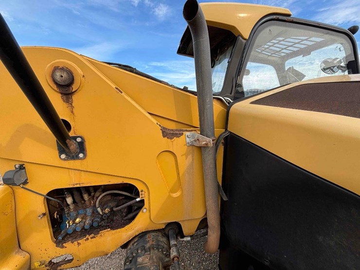 caterpillar-th407c-image-32