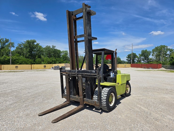 #16610-•-clark-c500y165d-diesel-forklift-image-1