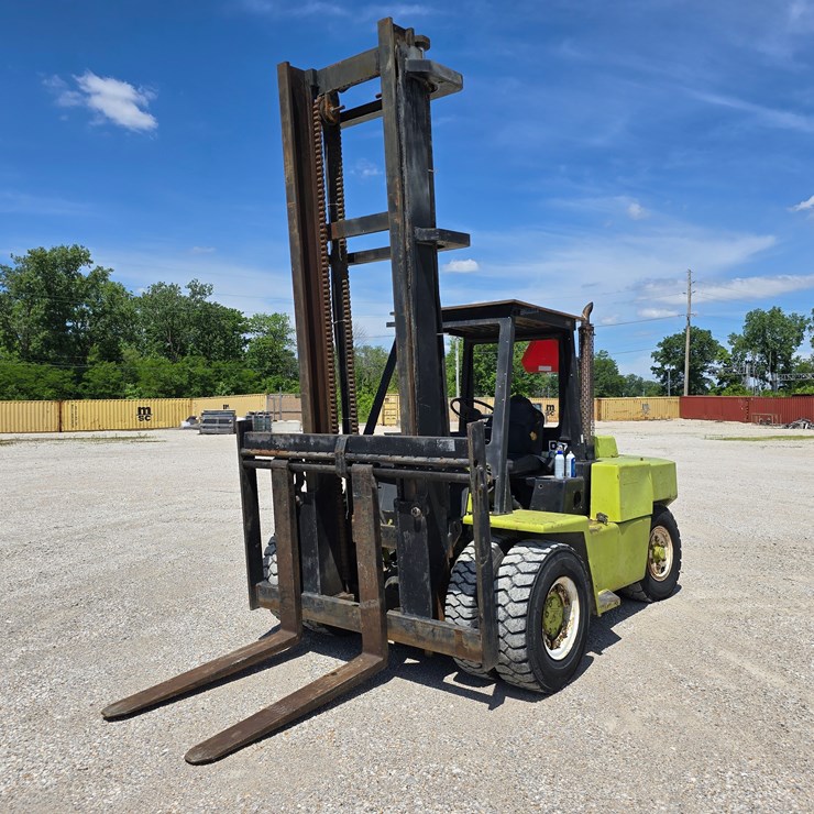 #16610 • Clark C500Y165D Diesel forklift