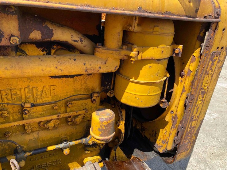 caterpillar-d2-ag-crawler-tractor-image-26