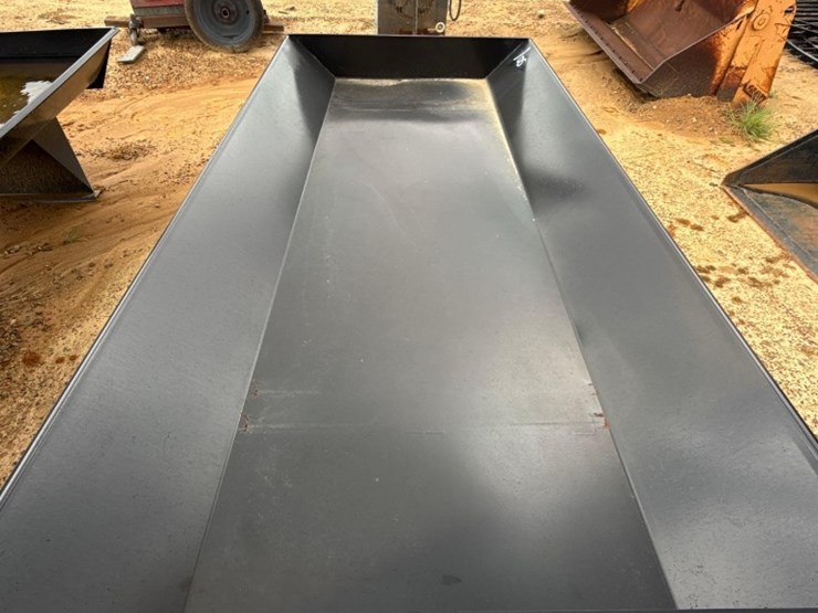 105---metal-feed-bunk-4'-x-9'-image-4