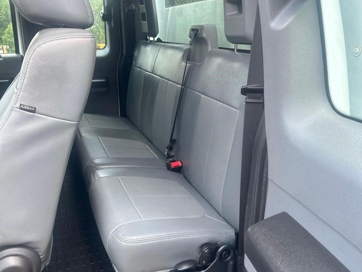 2015-ford-f550-image-30