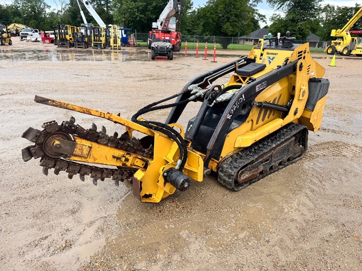 #22501-•-2016-vermeer-5725t-compact-loader-image-2