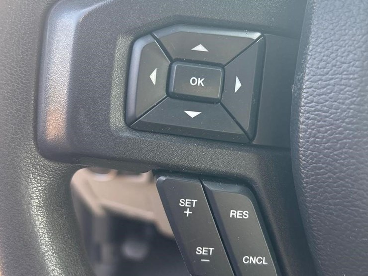 2020-ford-f350-xl-image-46