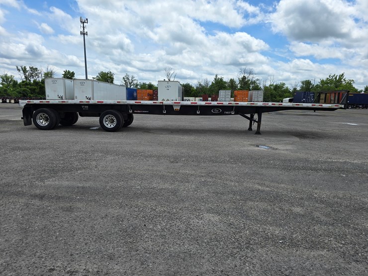 2015-great-dane-48'-x-102"-image-50