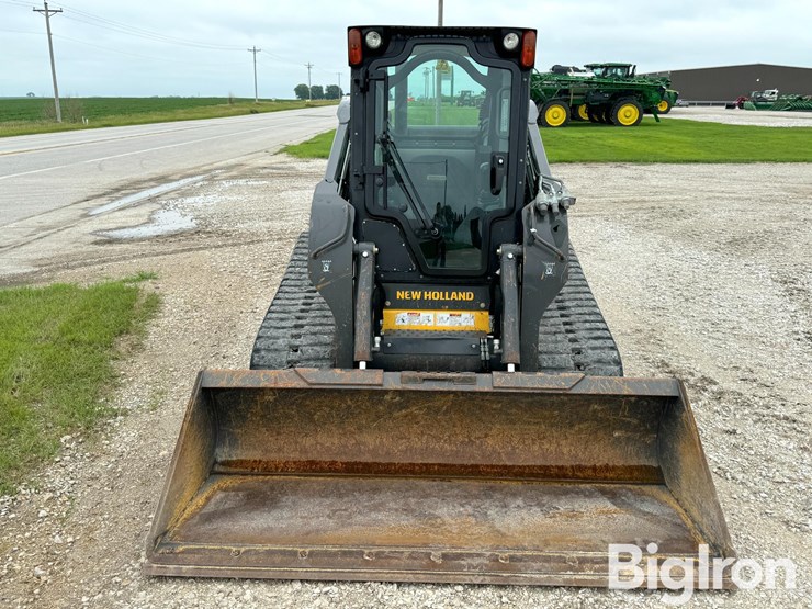 2017-new-holland-c238-image-2