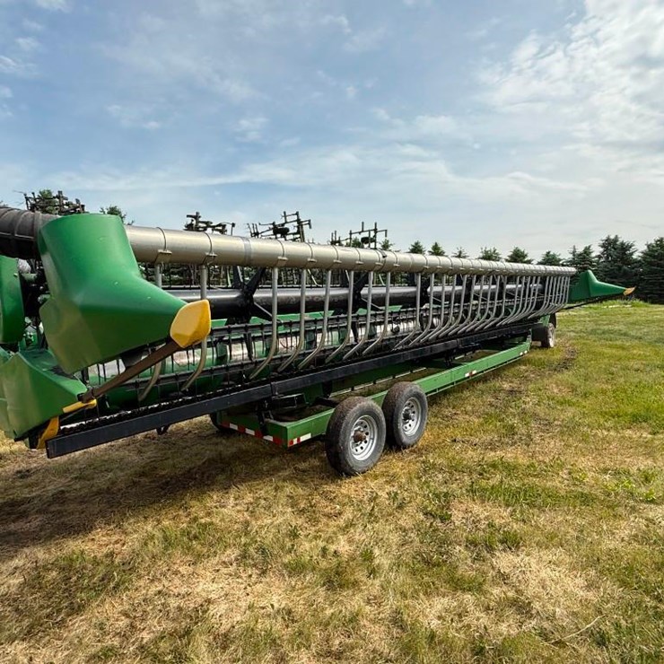 JOHN DEERE 635F