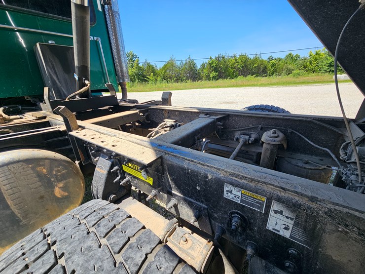 2012-peterbilt-382-image-76
