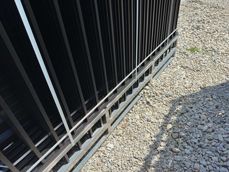 powder-coated-steel-site-fence-8-x-6-ft-image-3