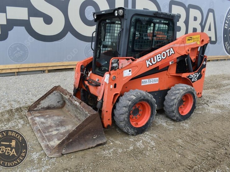 2017-kubota-ssv65-image-43