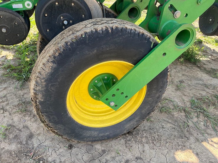 2012-john-deere-1790-image-34