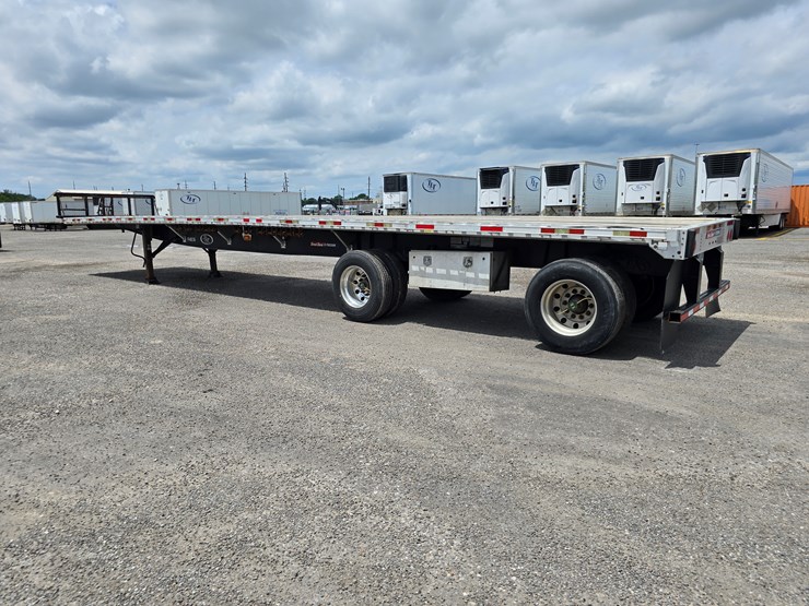 2015-great-dane-48'-x-102"-image-24