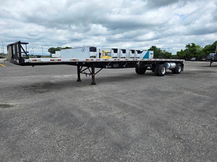 2015-great-dane-48'-x-102"-image-5