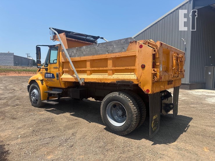 2013-international-durastar-4300-image-6
