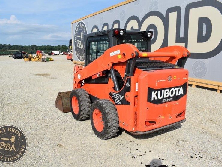 2020-kubota-ssv65-image-14