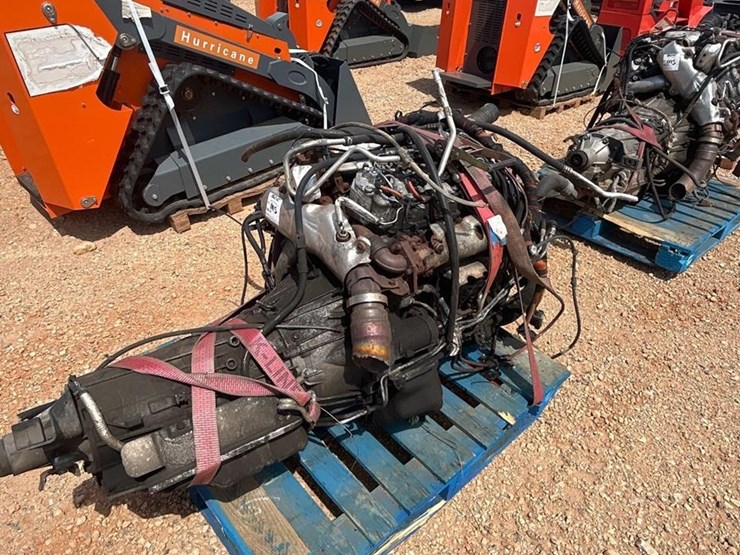 2012-duramax-8-cyl-diesel-engine-w/transmission-image-8