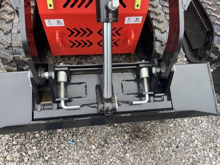 new-mms-skid-steer-loader-image-8