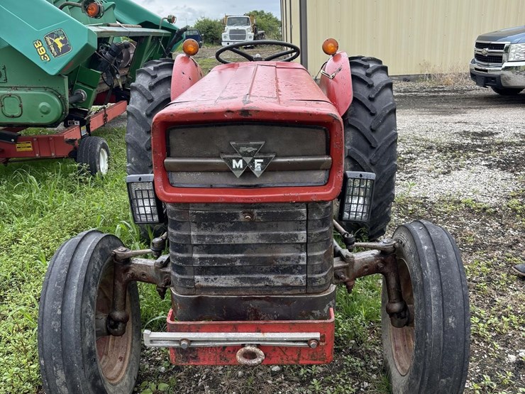 massey-ferguson-135-image-4