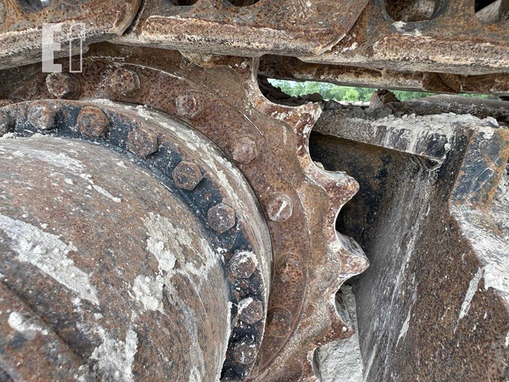 2021-deere-245g-lc-image-28