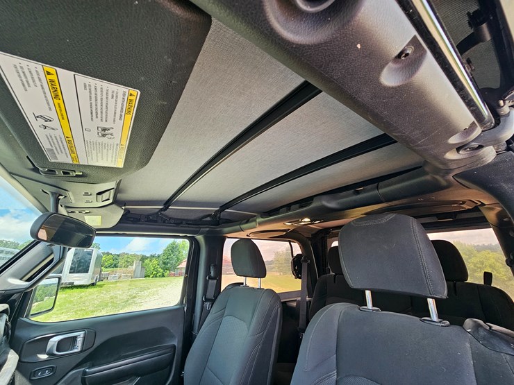 2021-jeep-wrangler-image-40