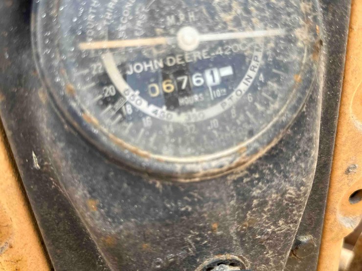 john-deere-420-image-12