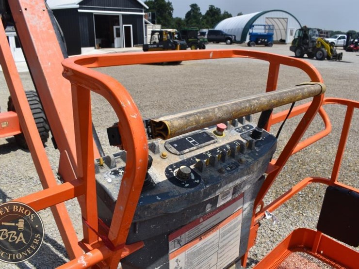 2007-jlg-600aj-image-37