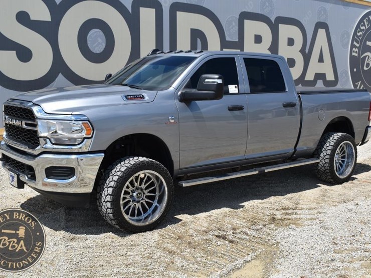 2024-ram-3500-hd-image-1