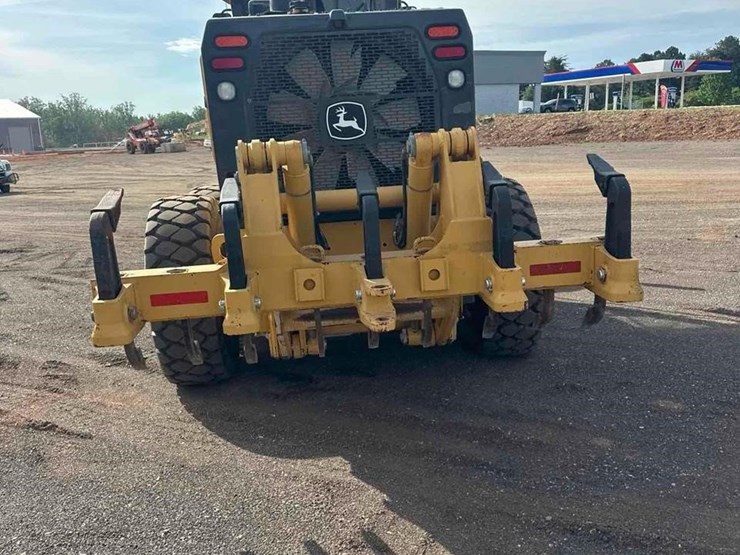 2014-deere-772gp-image-26