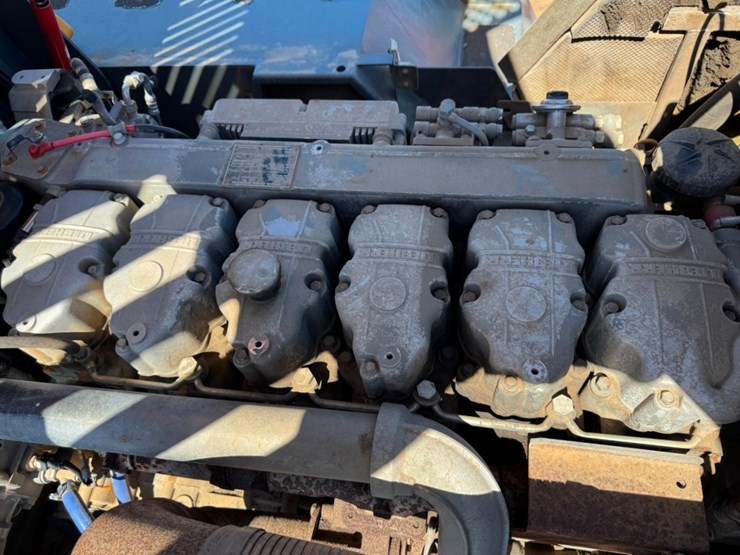 2011-liebherr-l586-image-12
