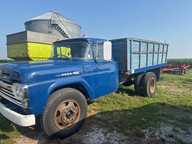 1960-ford-f600-image-1